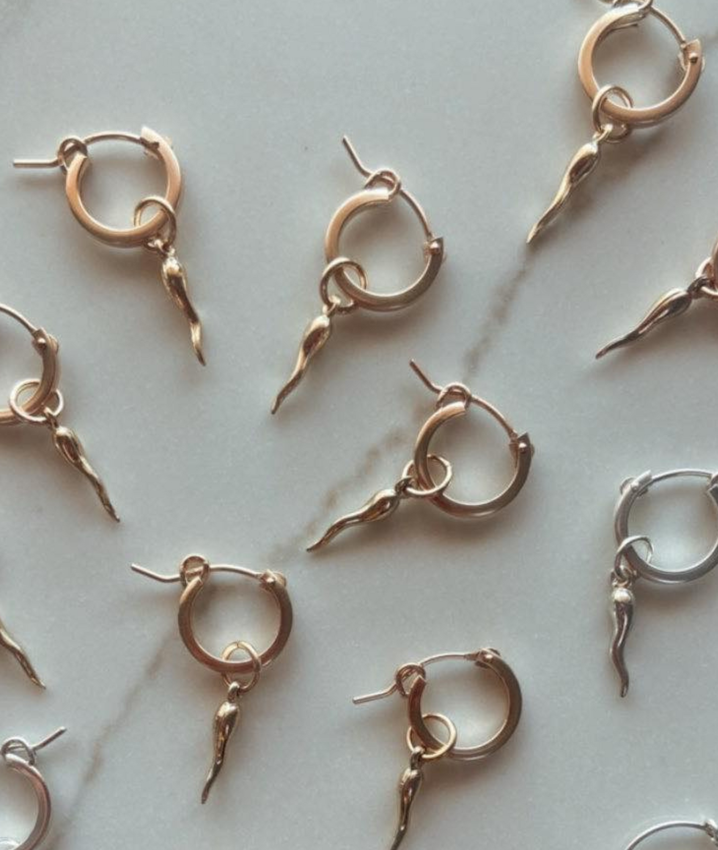 Classico Cornicello Hoops